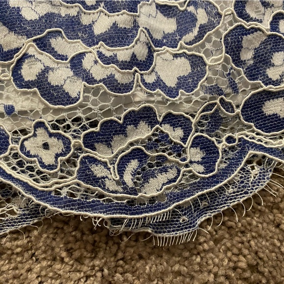 BCBGMaxAzria Floral Lace MIDI Skirt - Picture 7 of 12